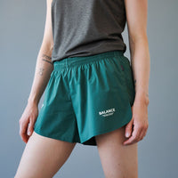 Pas Normal Studios Balance shorts til kvinder - Forest Green